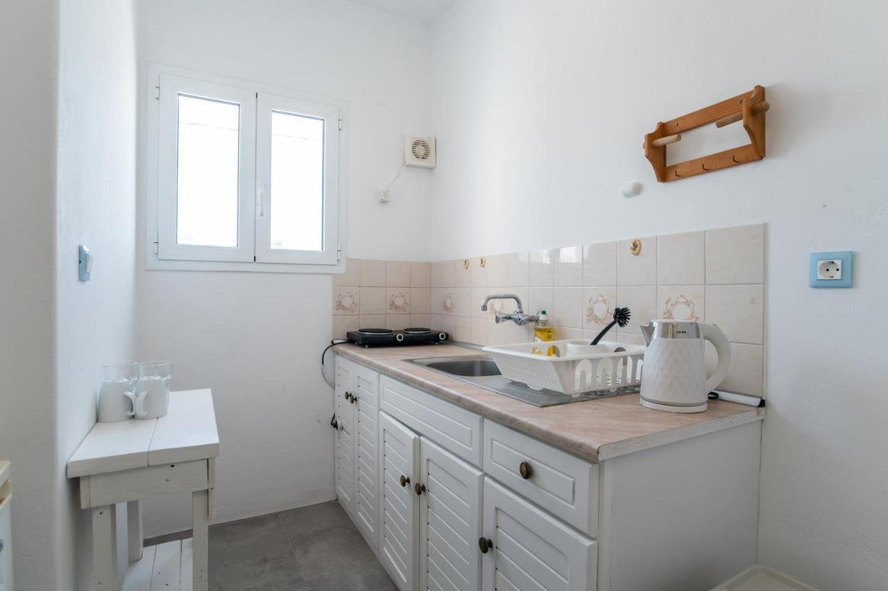 Livadia Seaside Studios 7 باروس المظهر الخارجي الصورة